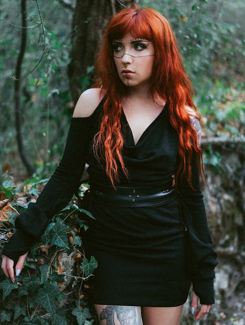 Robe Pull épaules Dénudées "Elixir", Noir 5 Robe Pull épaules Dénudées "Elixir", Noir – Image 5