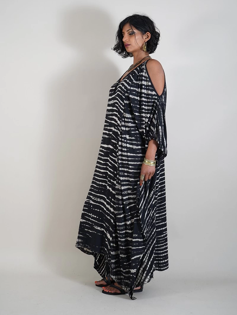 Robe Longue "Shoulder Zebra", Noir Et Beige 4 Robe Longue "Shoulder Zebra", Noir Et Beige – Image 4