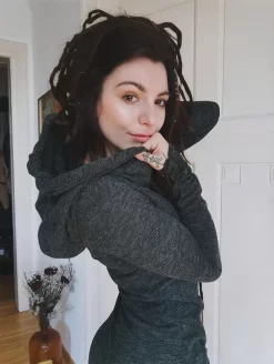 Robe Pull à Capuche "Karmäa", Vert Lichen Chiné -Boutique De Jupes robe pull karmaa vert lichen p image 334557 grande